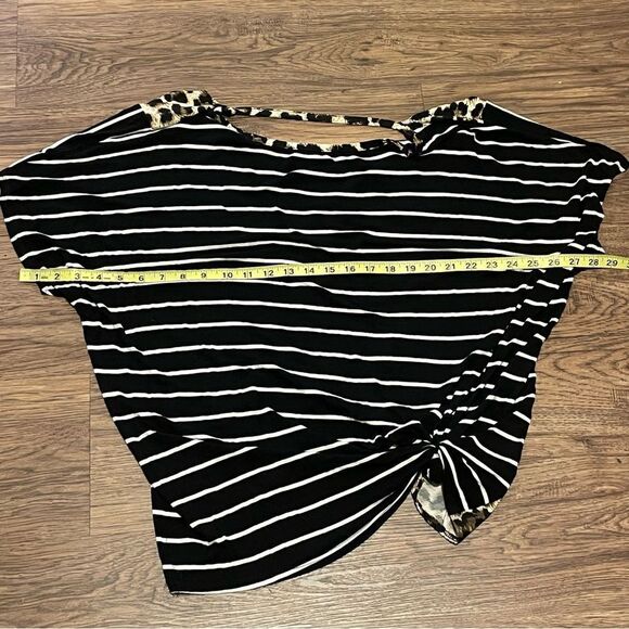 Coco Kelly Striped Blouse With Open Back Black White Leopard Detail Size 3X - Picture 10 of 11